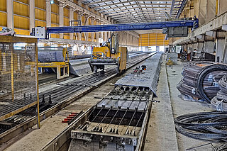 HYDAC supplies an extensive product range for the production of precast concrete.