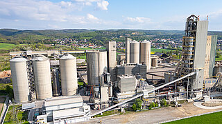 Reduce CO2 emissions in the construction materials industry with innovative system technology. 