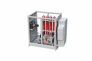 Valve control for molten salt feed in a solar power plant