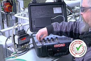 The HYDAC remote maintenance tool is quick & easy to install
