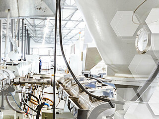Plastic injection moulding machine