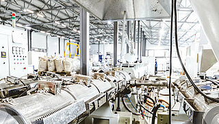 Plastic injection moulding machine