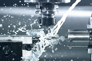 Save concentrate consumption thanks to monitoring and maintenance of coolant systems