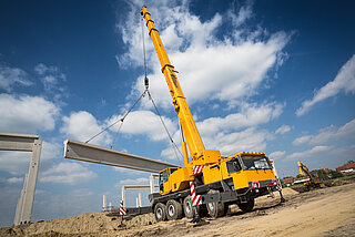 Discover your hydraulic tank's potential: reduce tank size by up to 80 % with HYDAC.