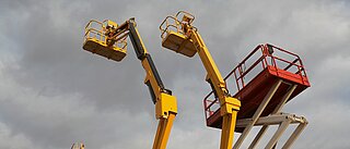 HYDAC customised compact power packs for a wide range of aerial work platforms

