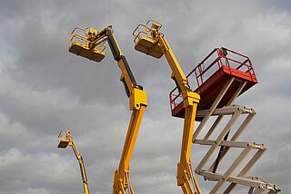 HYDAC customised compact power packs for a wide range of aerial work platforms
