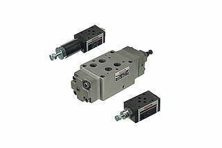 HYDAC valves in intermediate plate design enable the modular design of the hydraulic control system
