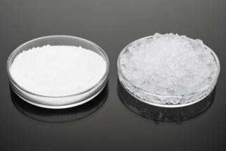 The Aquamicron filter elements convert free water into a highly viscous gel (superabsorbent).